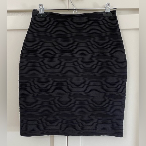 Joseph Ribkoff black skirt. GUC - Picture 1 of 8